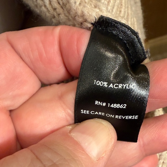 Torrid Ultra-Soft Chunky Cable Knit Cardigan - Oatmeal Beige - Size 1X  14-16 - Picture 7 of 9